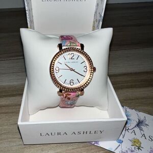 Laura Ashley Watches for Women on Sale up to 90% Off: Poshmark display picture 2